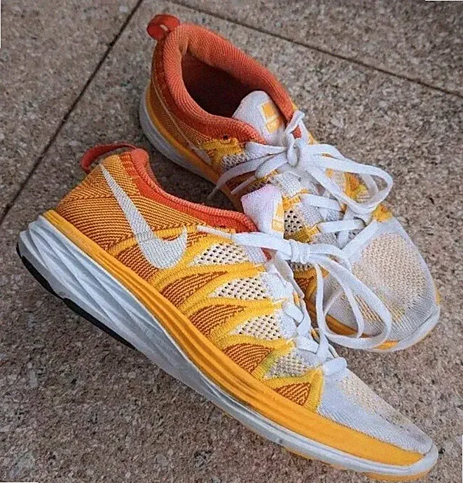 Nike Laufschuhe Flyknit Lunar 2 Gr. 39 /25cm