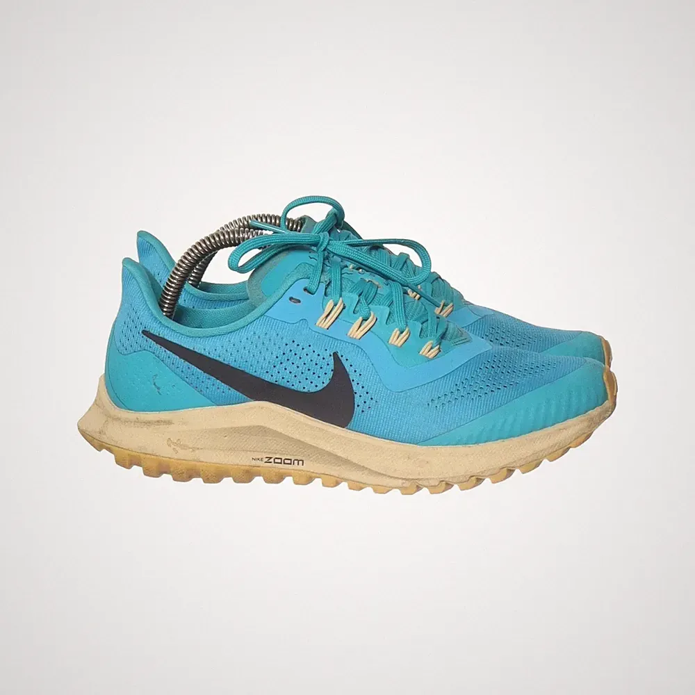 Nike, Laufschuhe, Größe: 36 1/2, Blau/Braun, Damen #20u