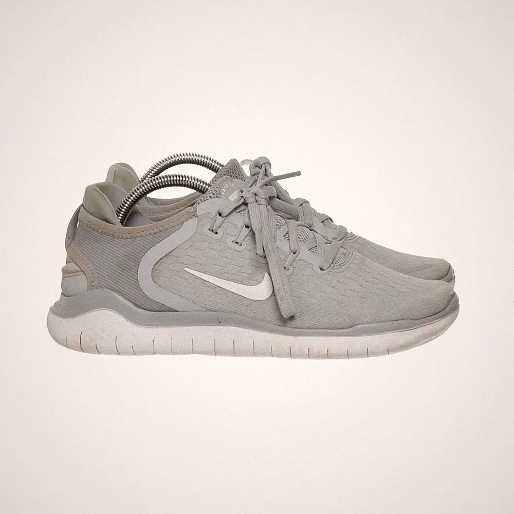 Nike, Laufschuhe, Größe: 36 1/2, Free RN, Grau, Damen #Ev1