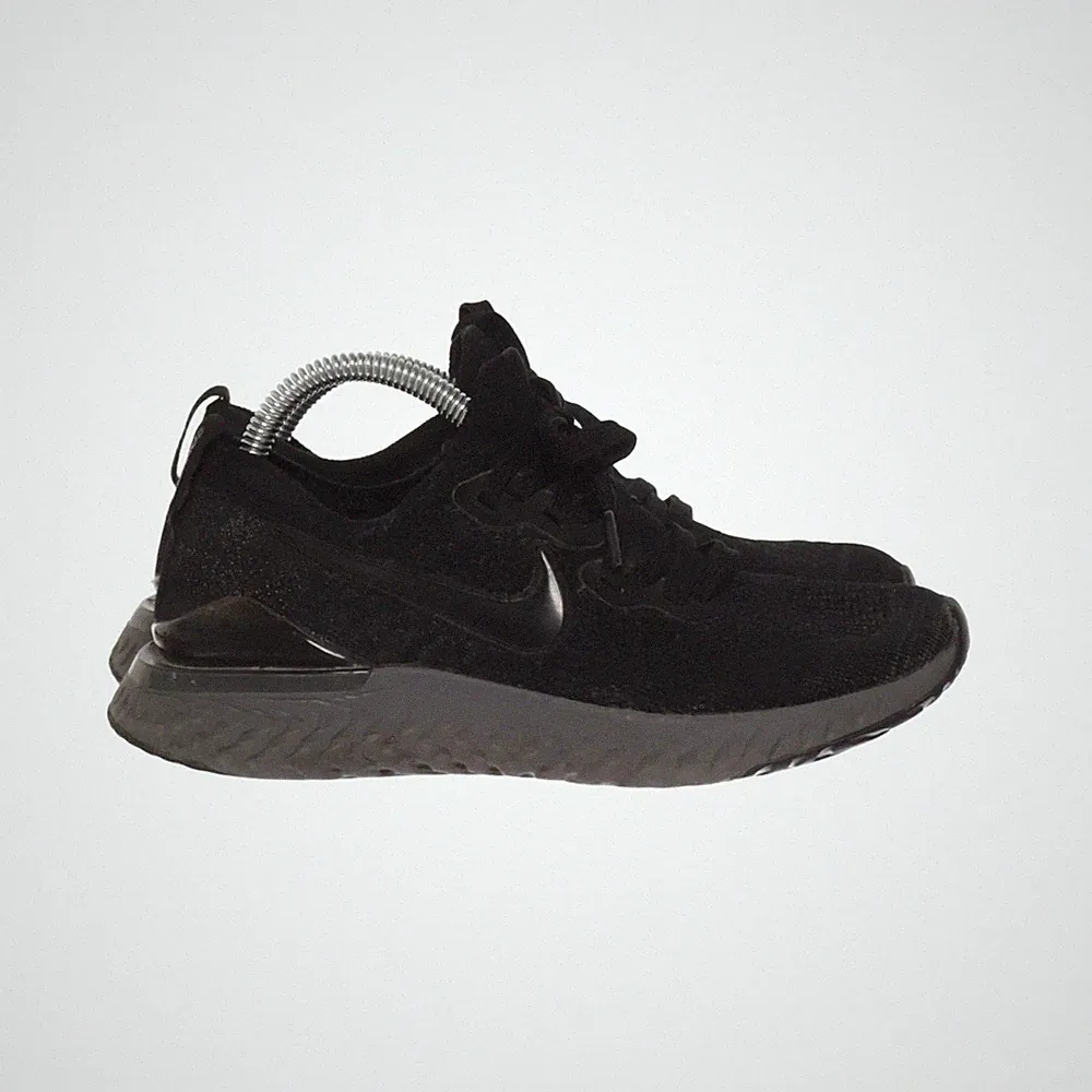 Nike, Laufschuhe, Größe: 36 1/2, Schwarz, Damen #MYH