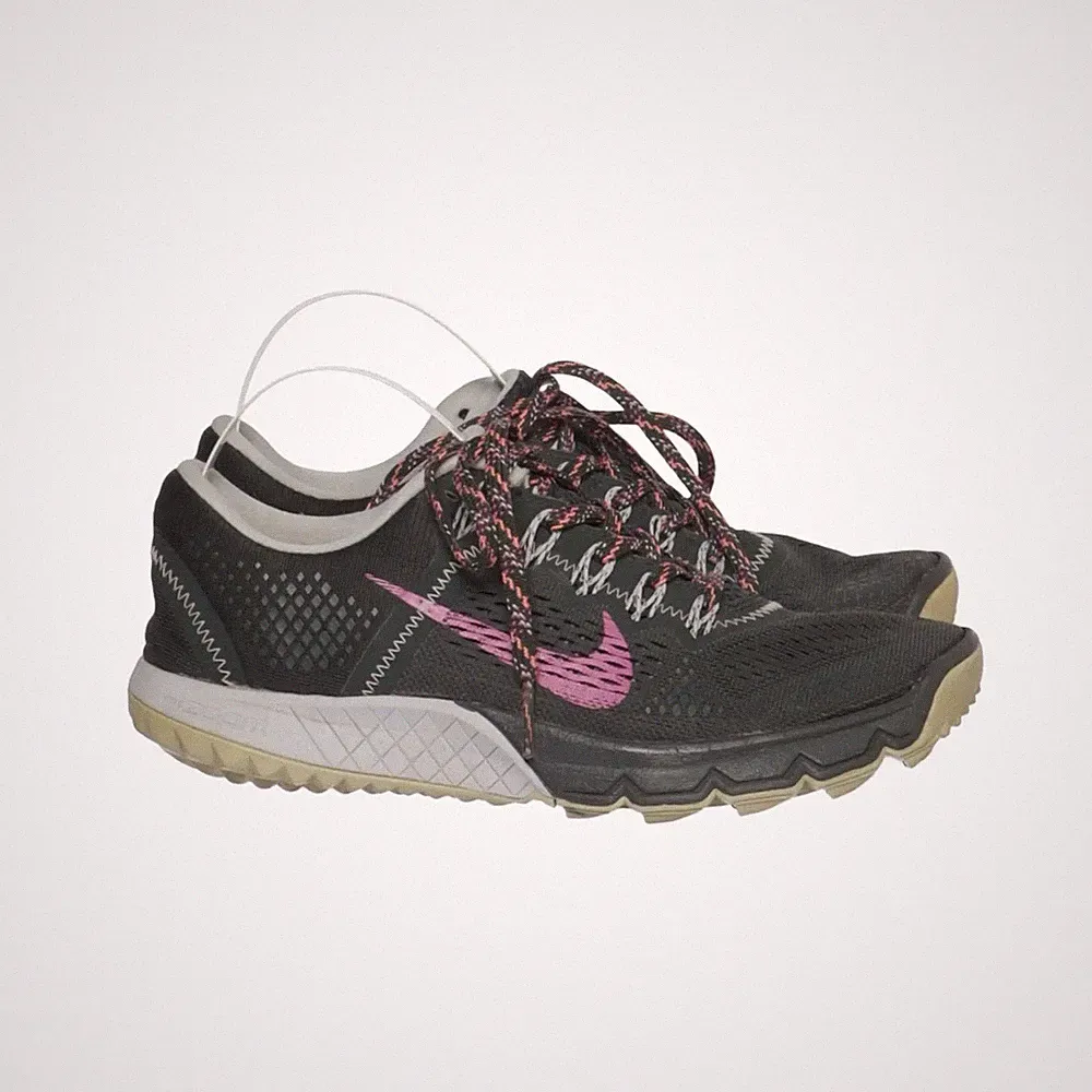 Nike, Laufschuhe, Größe: 36 1/2, Schwarz/Pink/Mehrfarbig, Damen #CM0