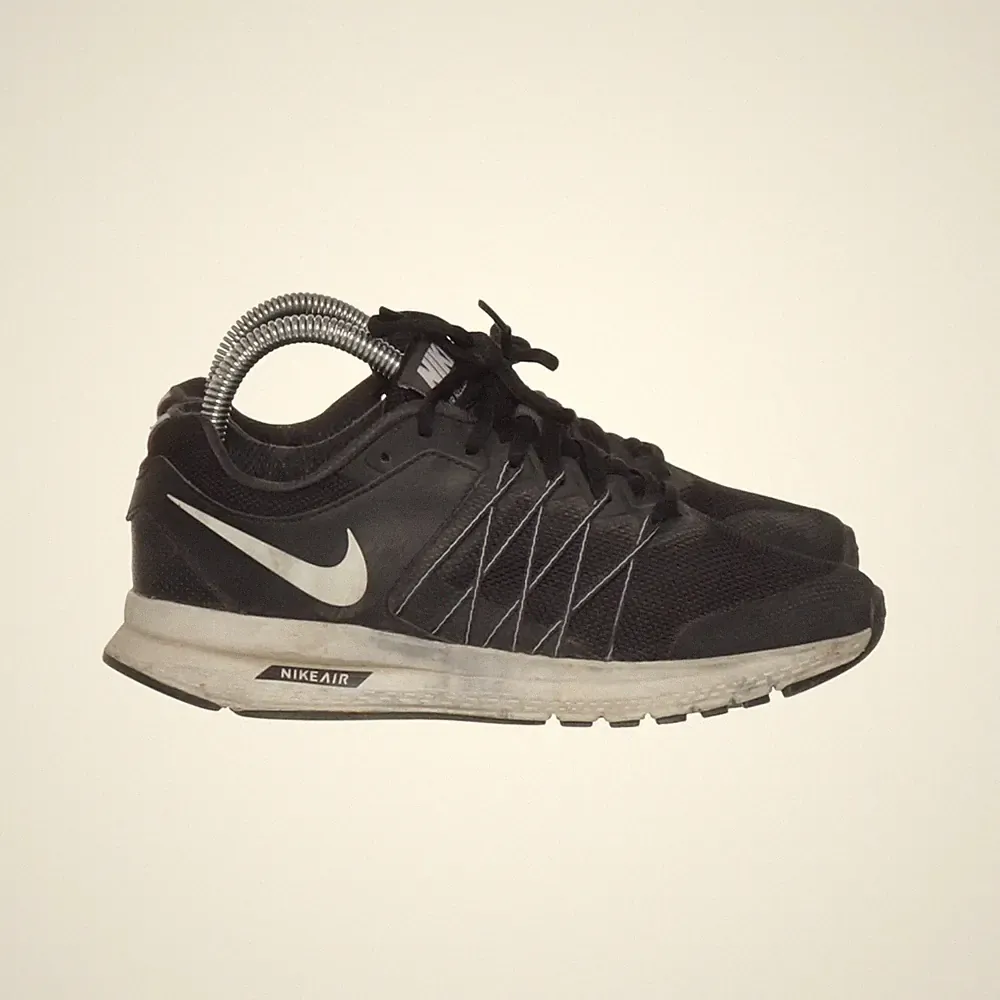 Nike, Laufschuhe, Größe: 37 1/2, model: relentless 6, Schwarz/Weiß, Damen #bYh