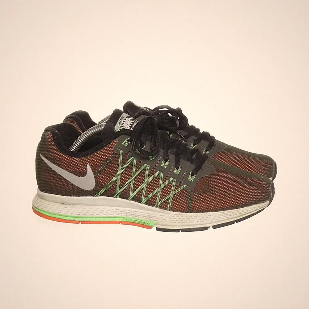 Nike, Laufschuhe, Größe: 38 1/2, Braun/Grün, Damen #Dlc
