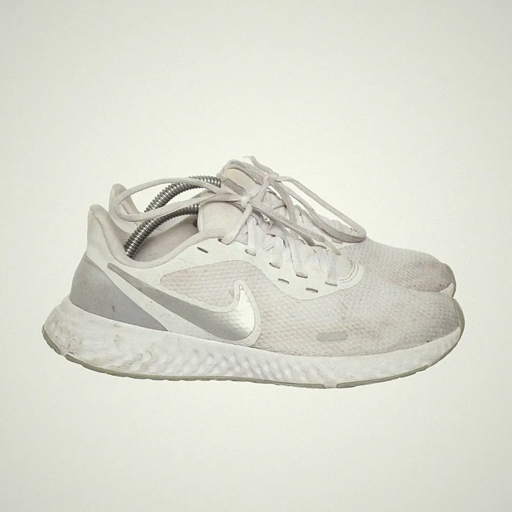 Nike, Laufschuhe, Größe: 38 1/2, Revolution, Grau, Damen #UTT