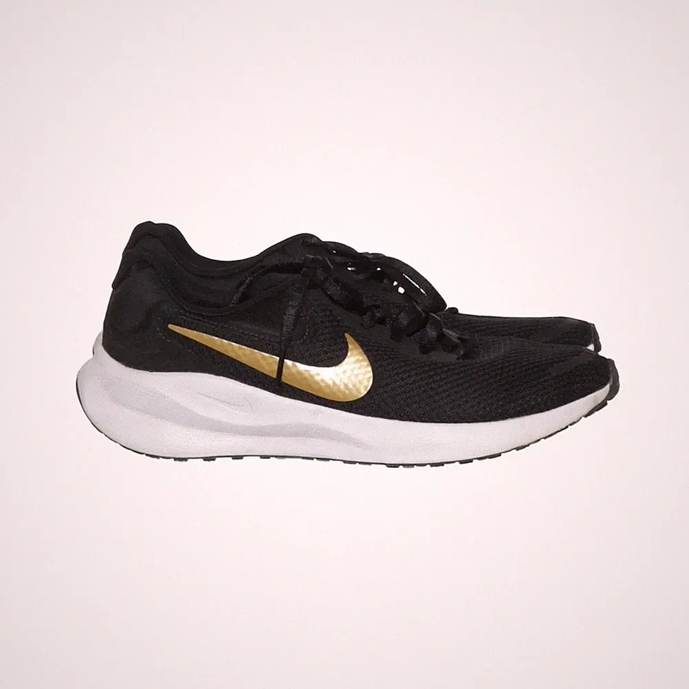 Nike, Laufschuhe, Größe: 39, model: revolution 7, Schwarz/Weiß/Gold, Damen #Nuh