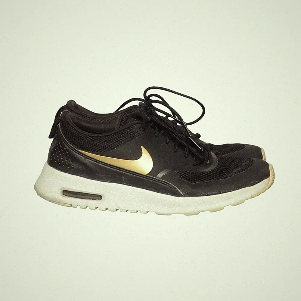 Nike, Laufschuhe, Größe: 39, Schwarz/Gold, Damen #93I