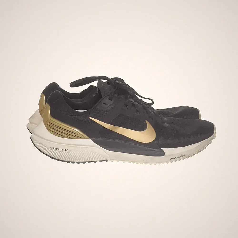 Nike, Laufschuhe, Größe: 39, Schwarz/Gold, Damen #CBR