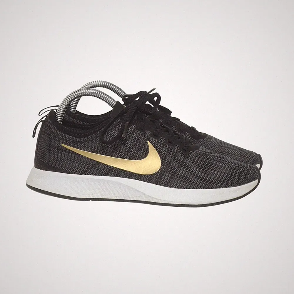 Nike, Laufschuhe, Größe: 39, Schwarz/Gold/Weiß, Damen #any