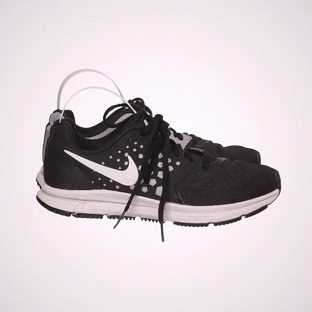Nike, Laufschuhe, Größe: 39, Schwarz/Grau/Weiß, Damen #OpG