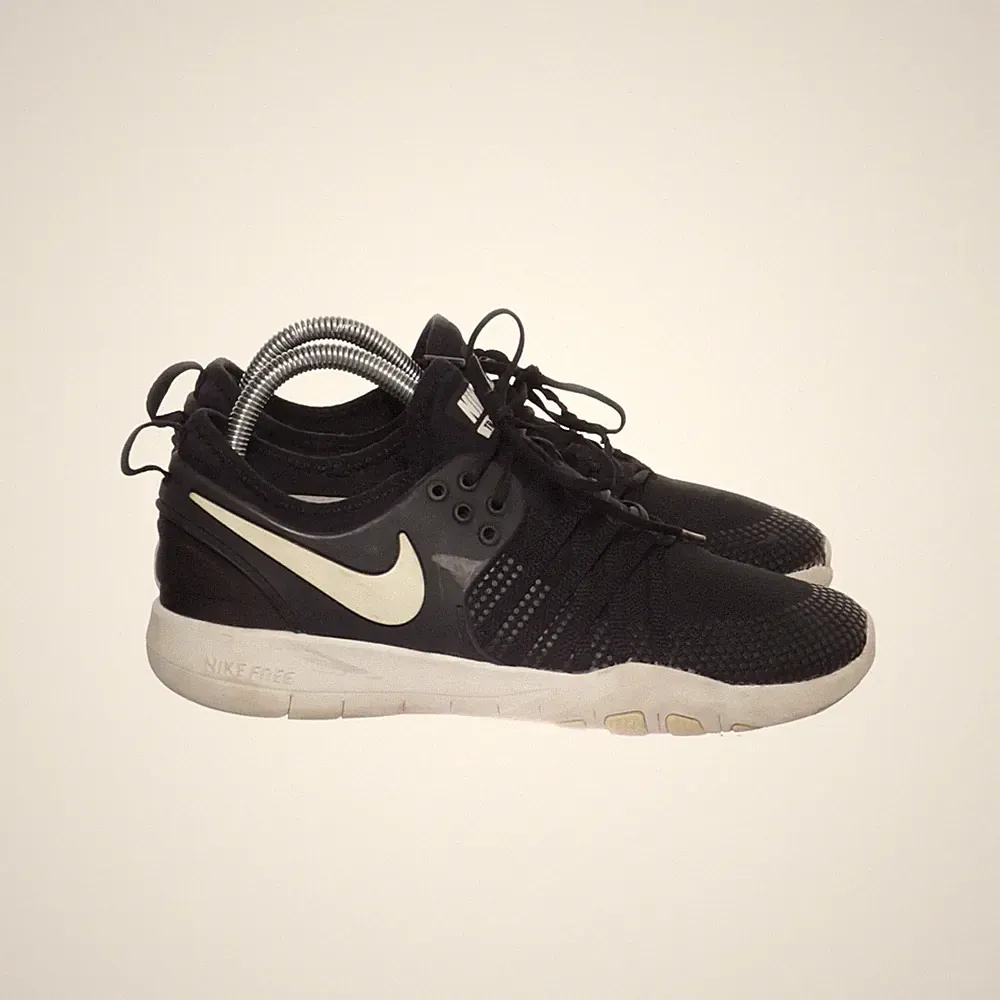 Nike, Laufschuhe, Größe: 39, Schwarz/Weiß, Damen #gIL