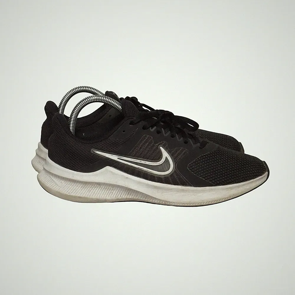 Nike, Laufschuhe, Größe: 39, Schwarz/Weiß, Damen #j0Q