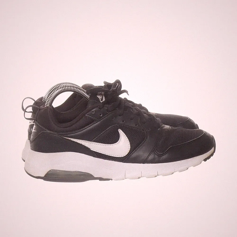 Nike, Laufschuhe, Größe: 39, Schwarz/Weiß, Damen #UGl