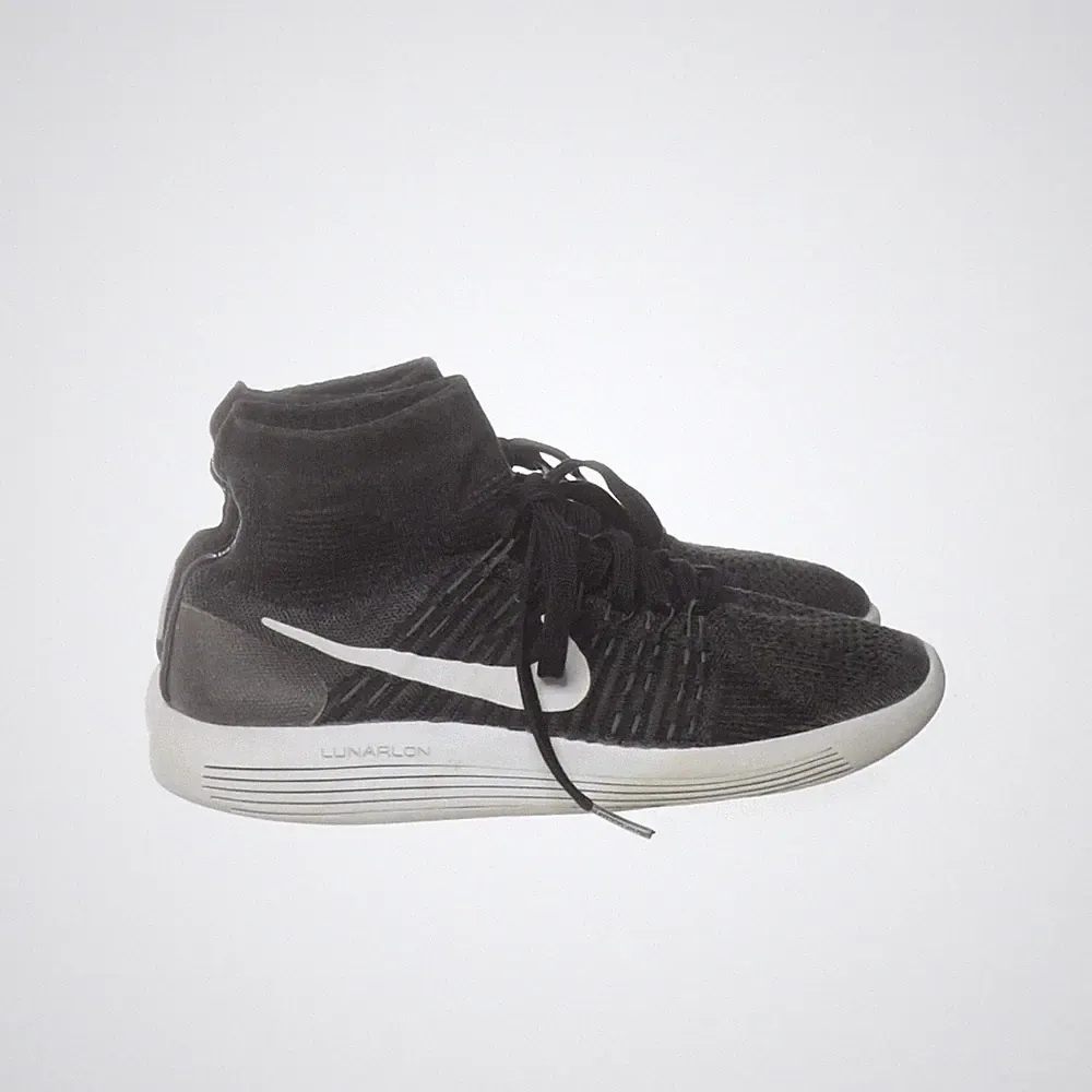 Nike, Laufschuhe, Größe: 39, Schwarz/Weiß, Damen #yWN
