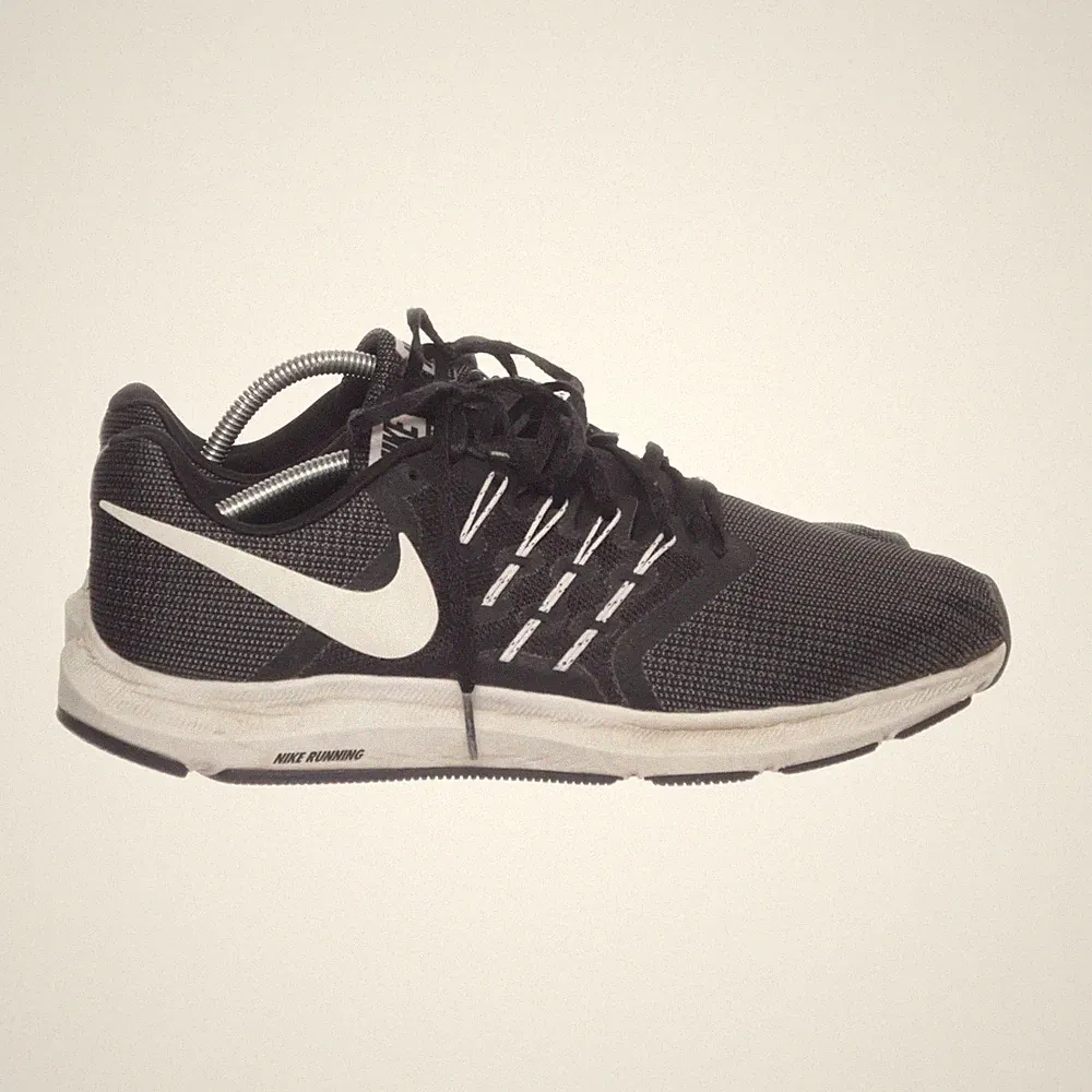 Nike, Laufschuhe, Größe: 45, model: run swift, Schwarz, Unisex (Erwachsene) #muc