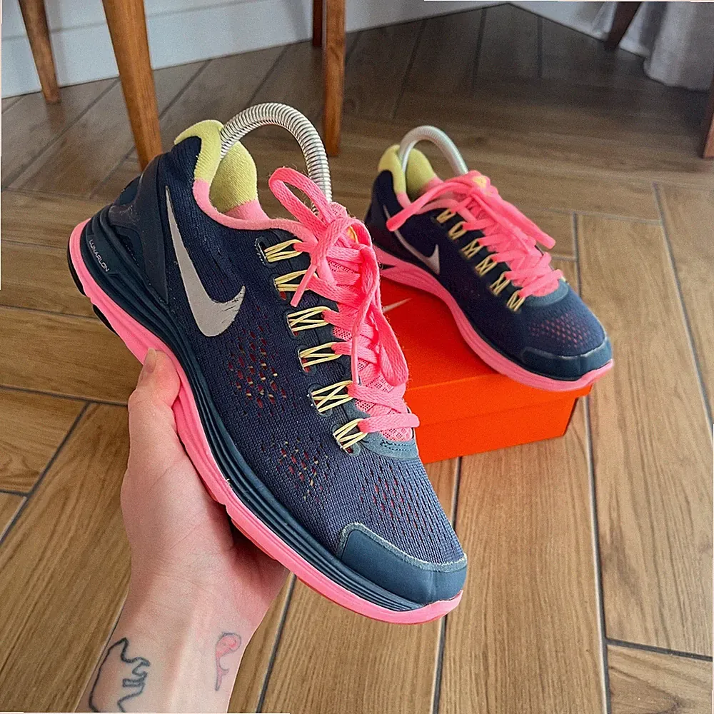 Nike Lunarglide 4, Laufschuhe, Running Shoes Damen Marineblau Pink, Gr. EUR 38,5