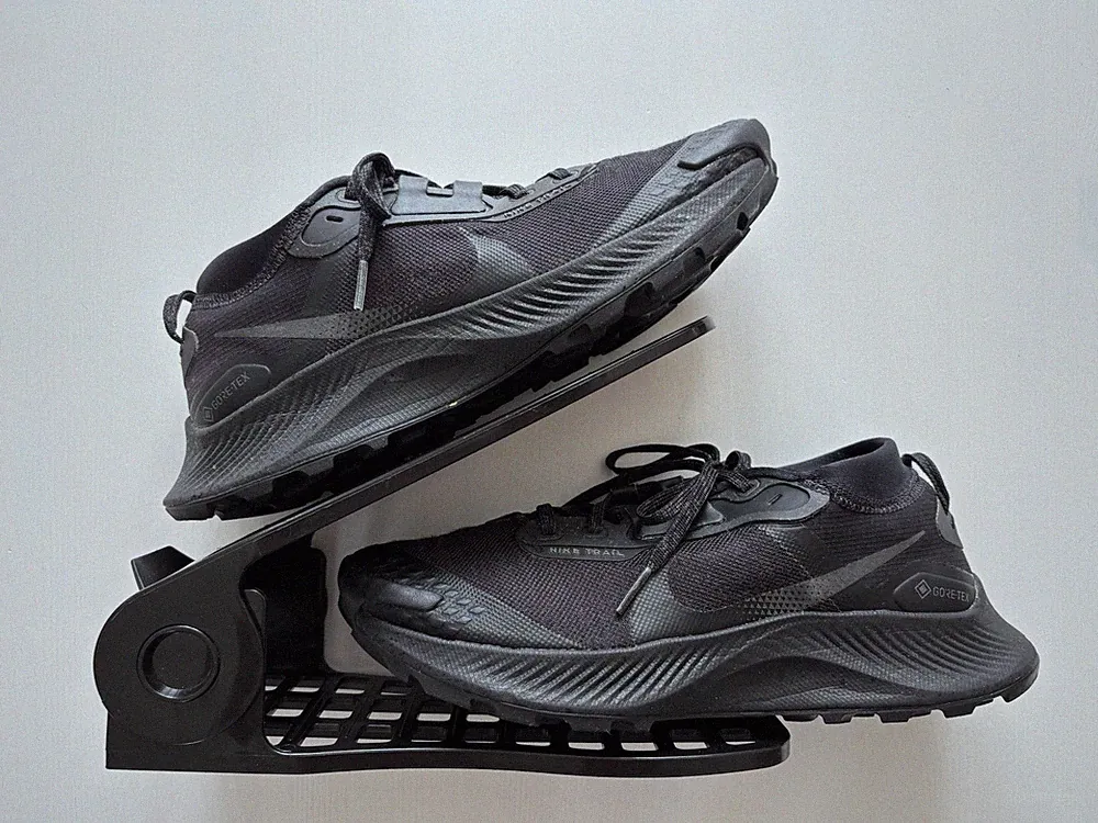 Nike Pegasus Trail 3 Gore-Tex Sneaker Damen 6 UK Triple Black Laufschuhe