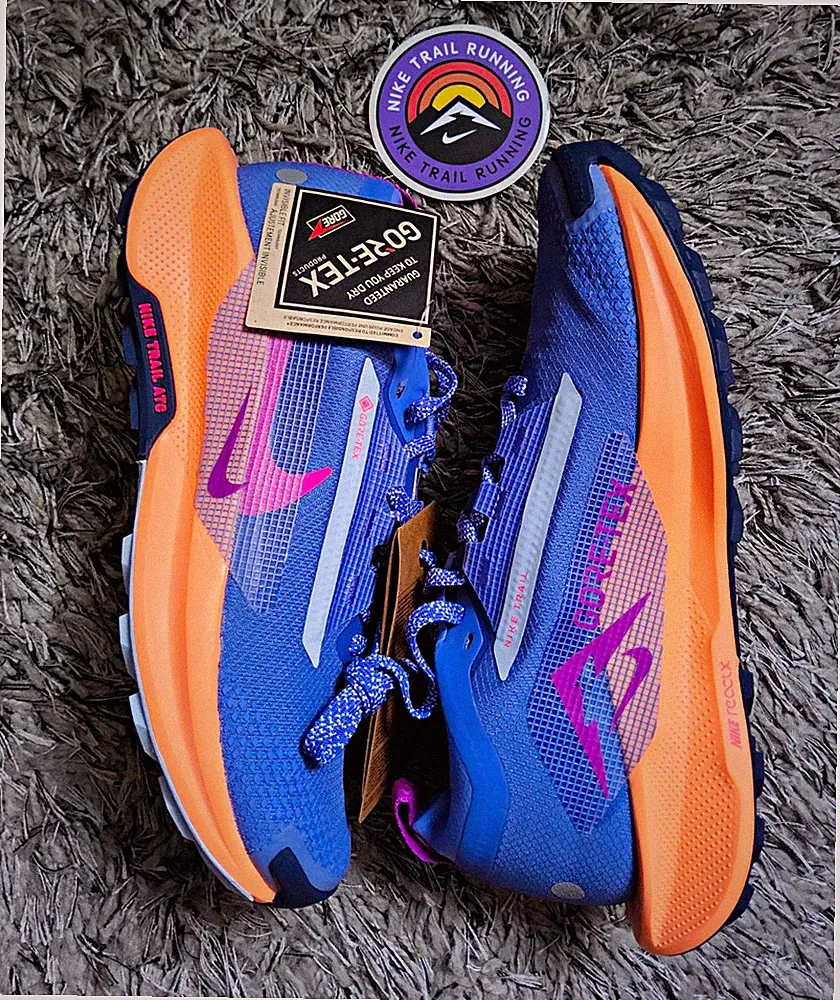 Nike Pegasus Trail 5 GTX Damen Trail Laufschuhe EU 38,5 Blau/Pink