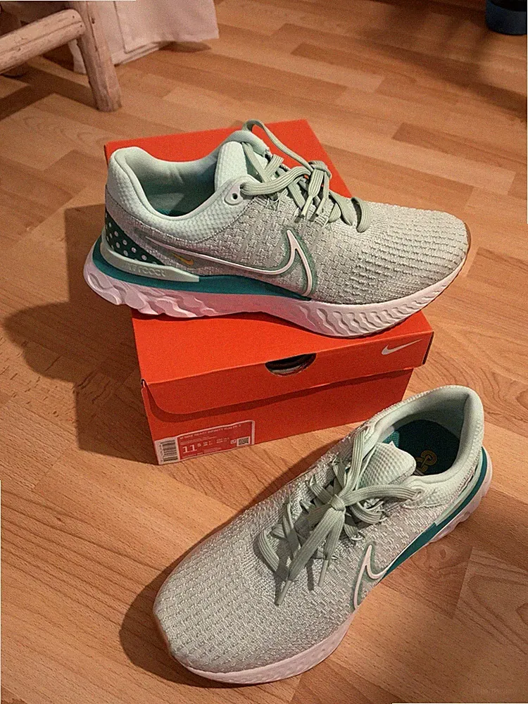 Nike React Infinity Run FK 3 Flyknit - Damen Straßen Laufschuhe NEU 43,5