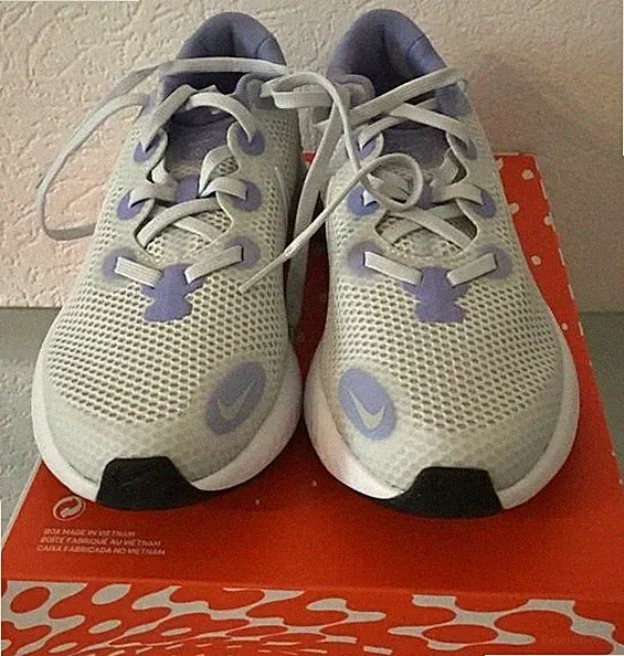 Nike RENEW RUN Schuhe Sneaker Fitness Laufschuhe Running Sport Turnschuhe Gr.38