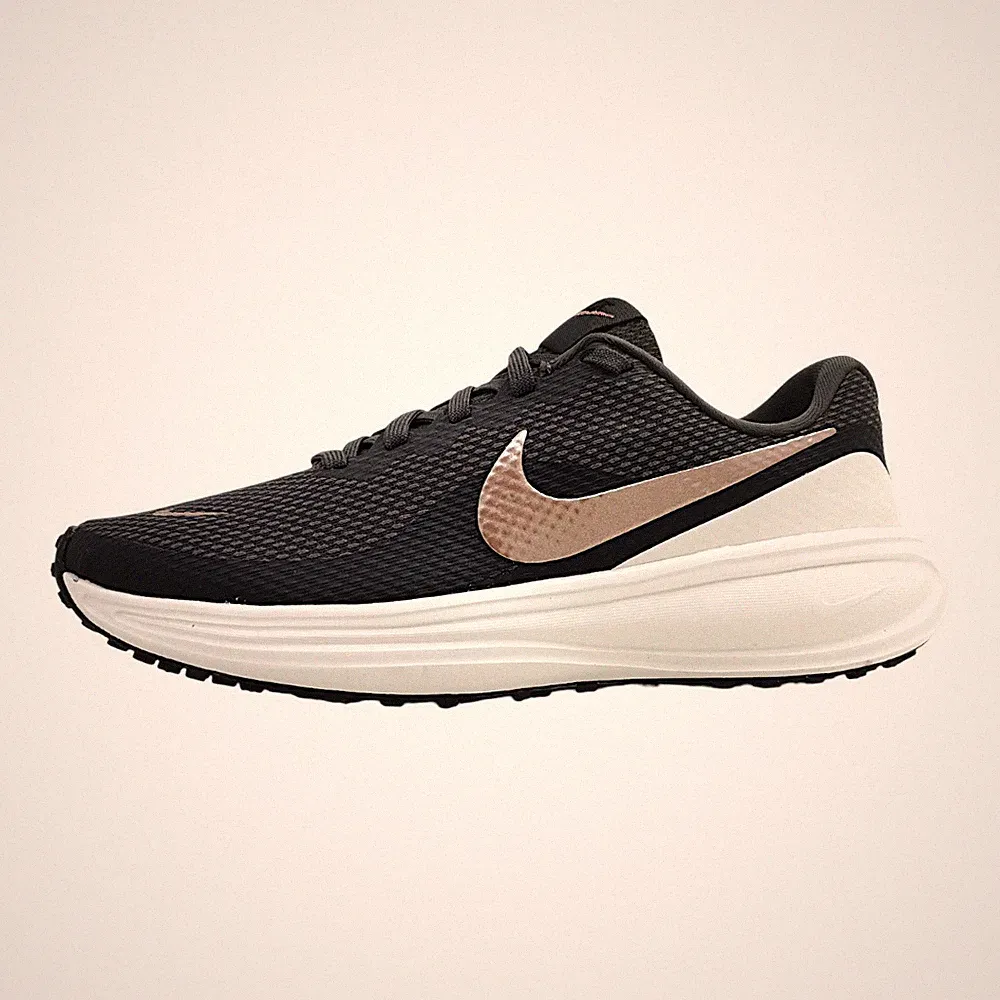 Gold Nike Revolution 8 Laufschuhe Damen