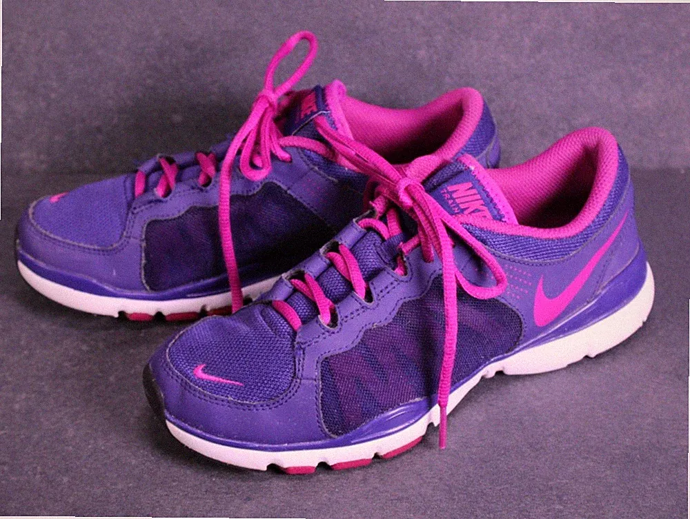 Nike Sneaker Flex Tr 2 Damen Sportschuhe Gr. 38 lila aubergine Laufschuhe BS727