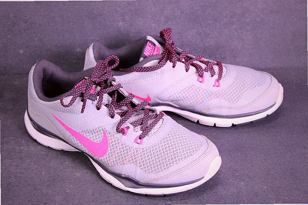 Nike Sneaker Flex TR 5 Damen Sportschuhe Gr. 38 Mesh grau pink Laufschuhe BS941