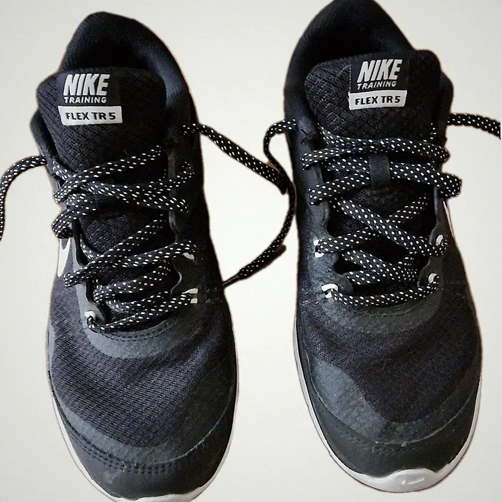 Nike Training Flex TR 5 Damen Laufschuhe Gr. 38.5