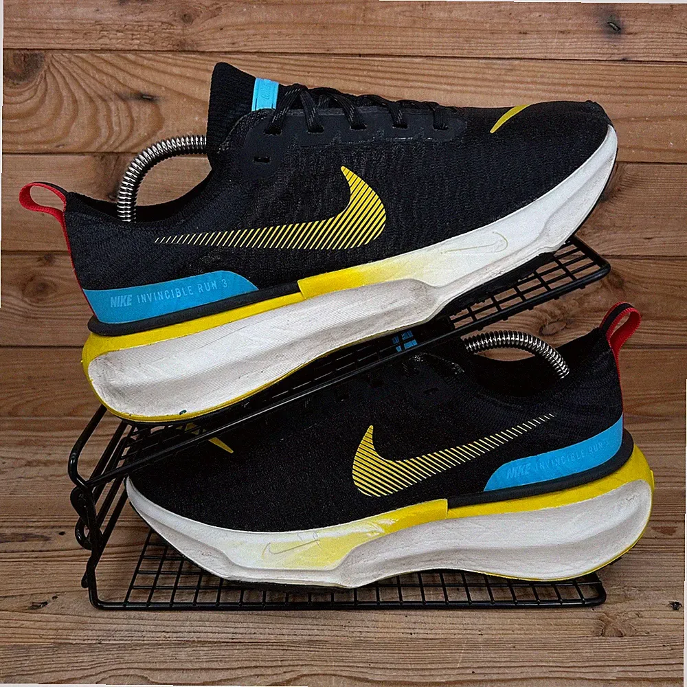 Nike Turnschuhe Damen Gr. UK 7 ZoomX Invincible Run Flyknit 3 schwarz gepolsterte Schuhe