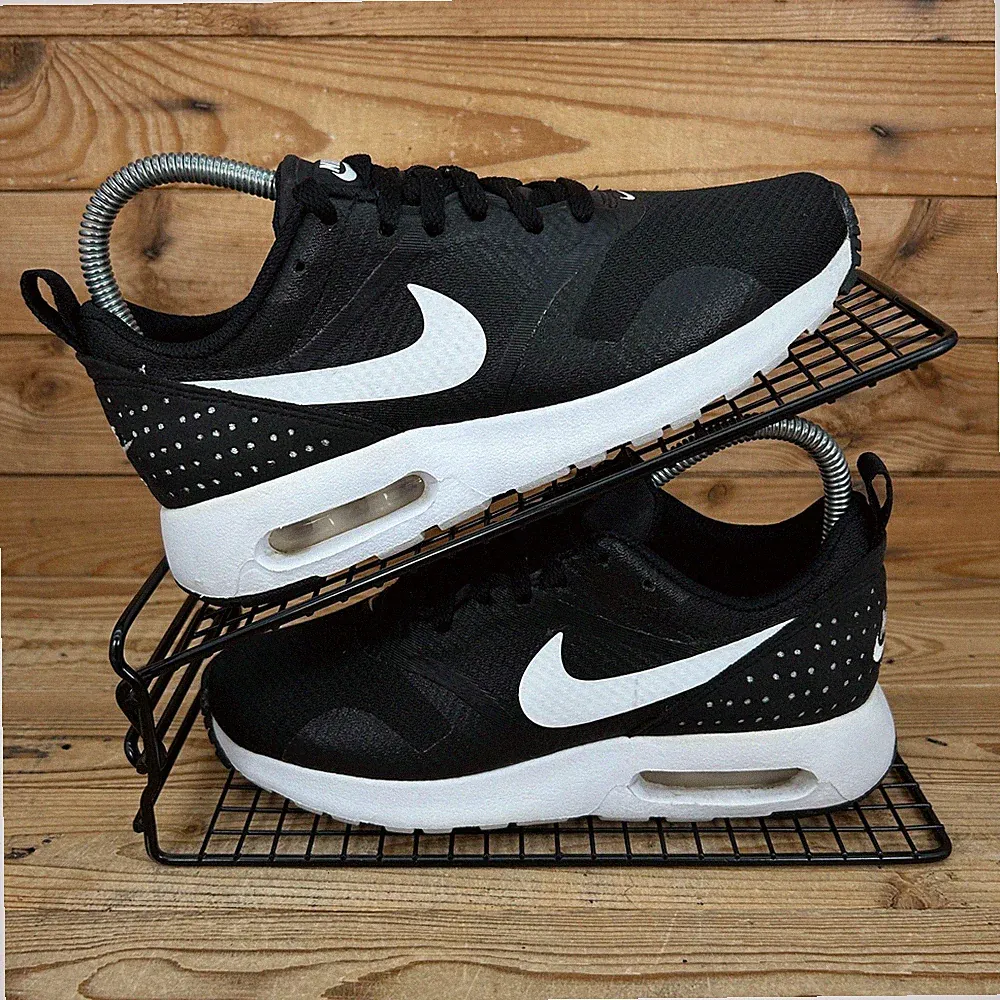 Nike Turnschuhe Damen Größe UK 2,5 Air Max Tavas Schwarz Weiß Laufen Fitnessschuhe