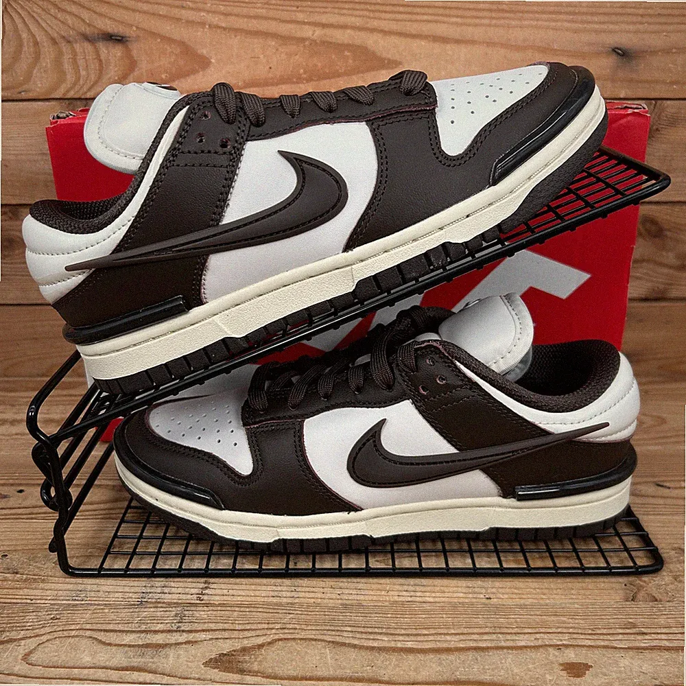 Nike Turnschuhe Damen Größe UK 3,5 Dunk Low Twist Mokka Weiß Braun Skaterschuhe