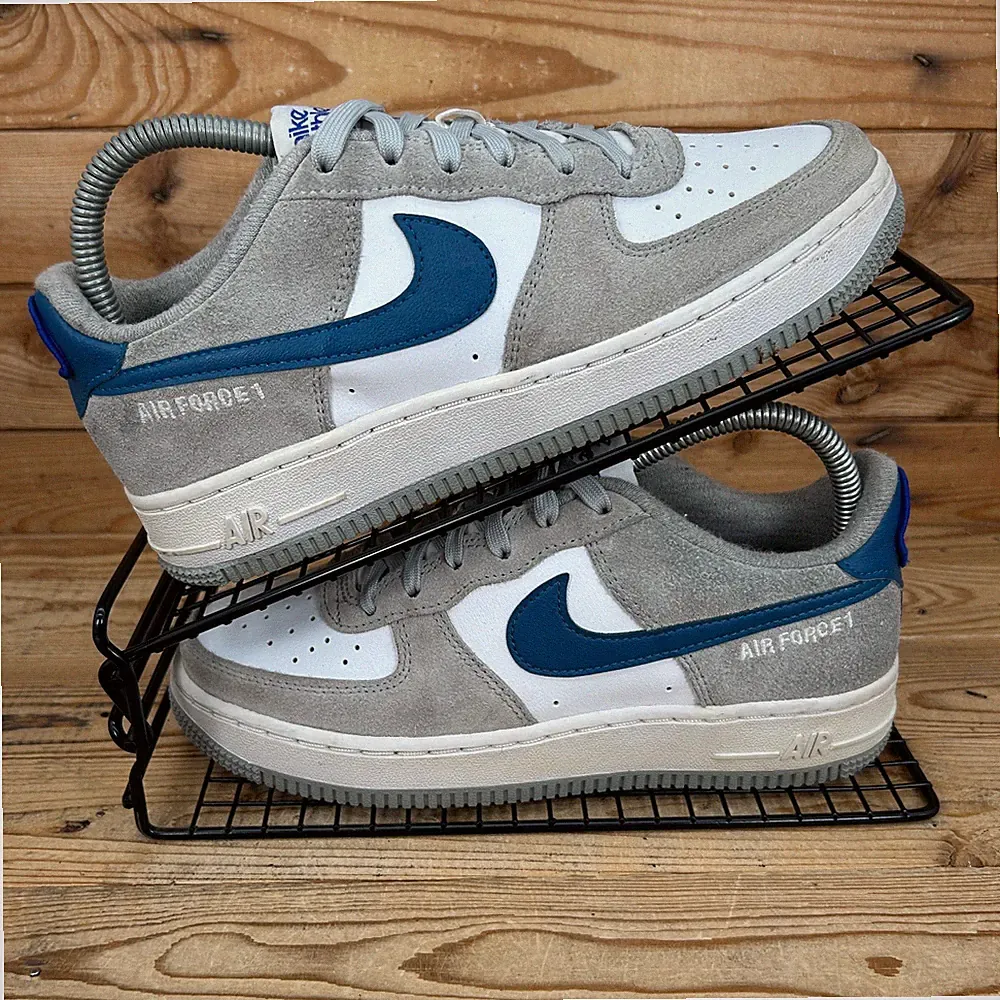 Nike Turnschuhe Damen Größe UK 4,5 Air Force 1 Low Athletic Club Grau Freizeitschuhe