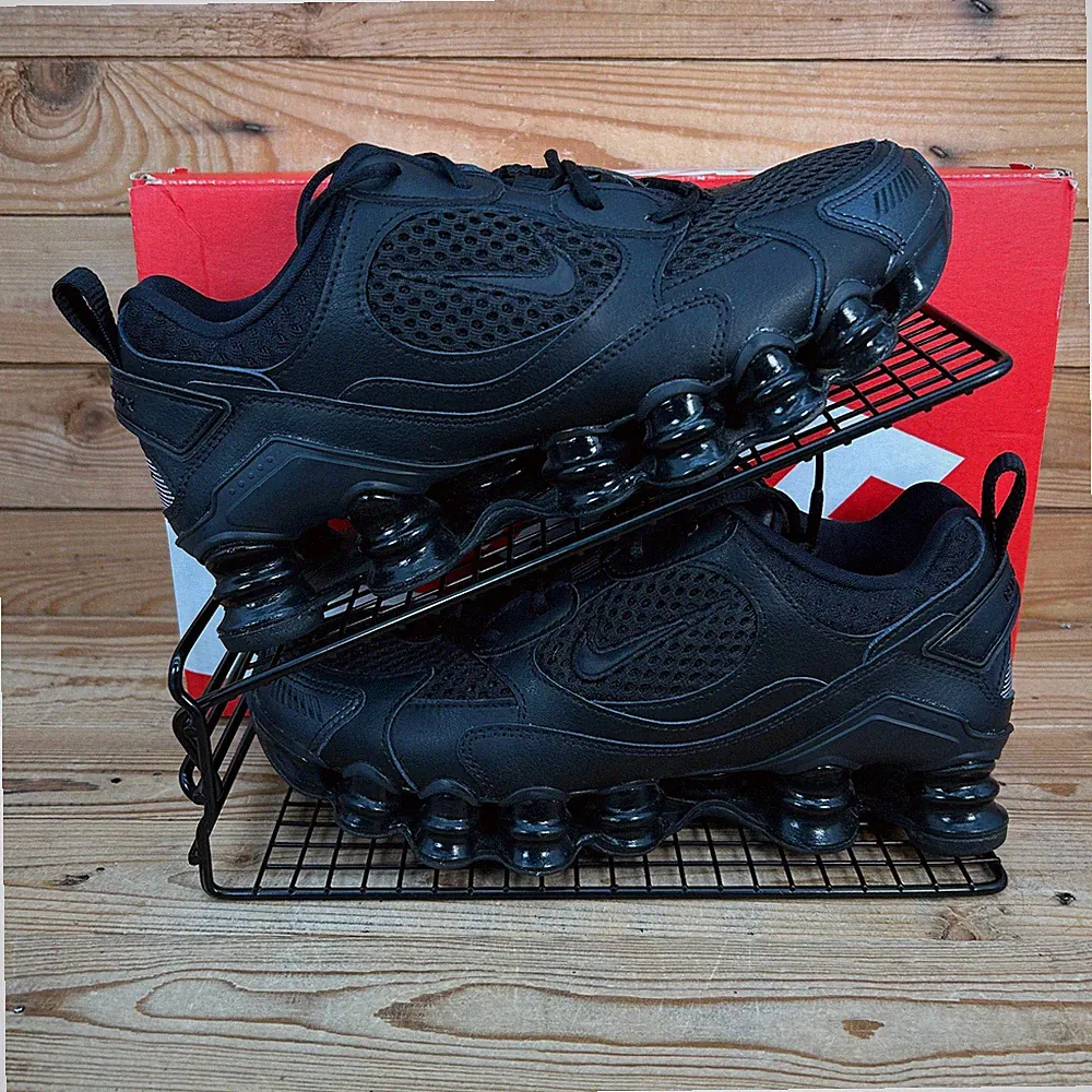 Nike Turnschuhe Damen Größe UK 5 Shox TL Nova Triple Schwarz Mesh Schulschuhe