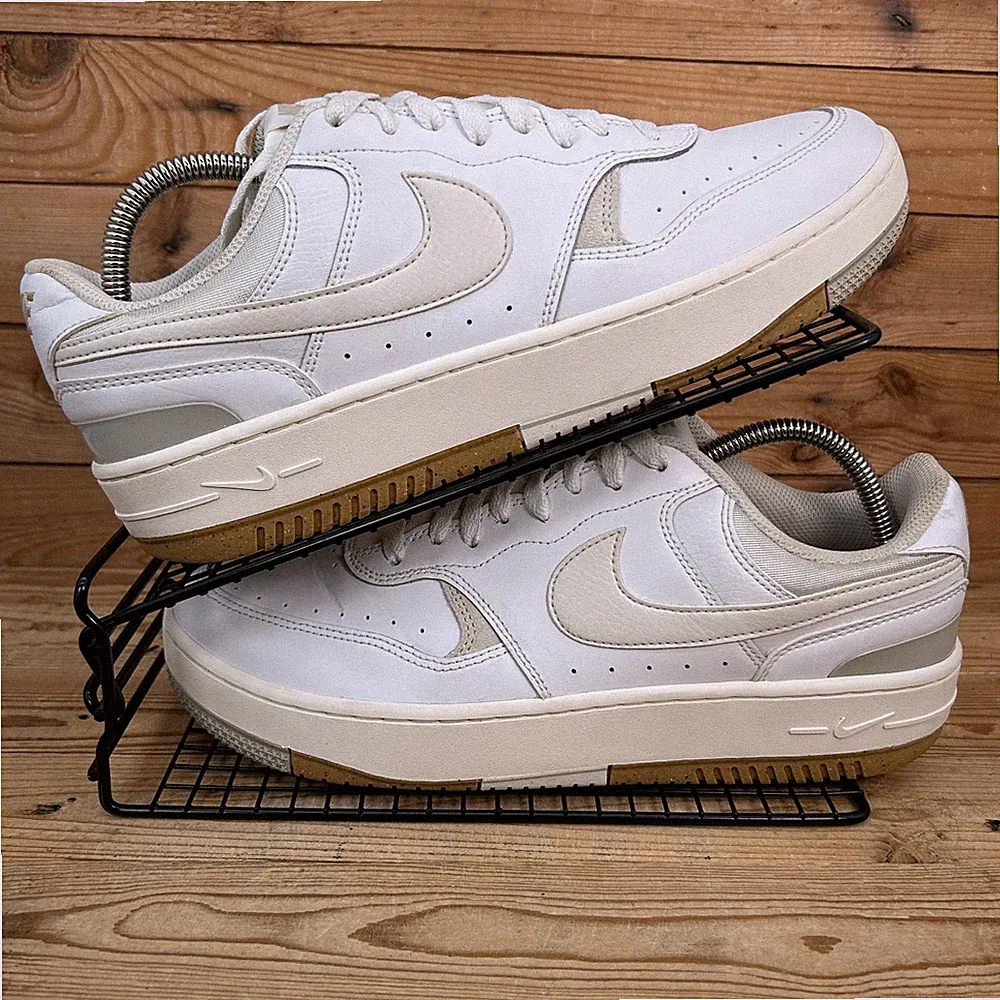 Nike Turnschuhe Damen Größe UK 9,5 Gamma Force weiß Segel Plateau Freizeitschuhe AF