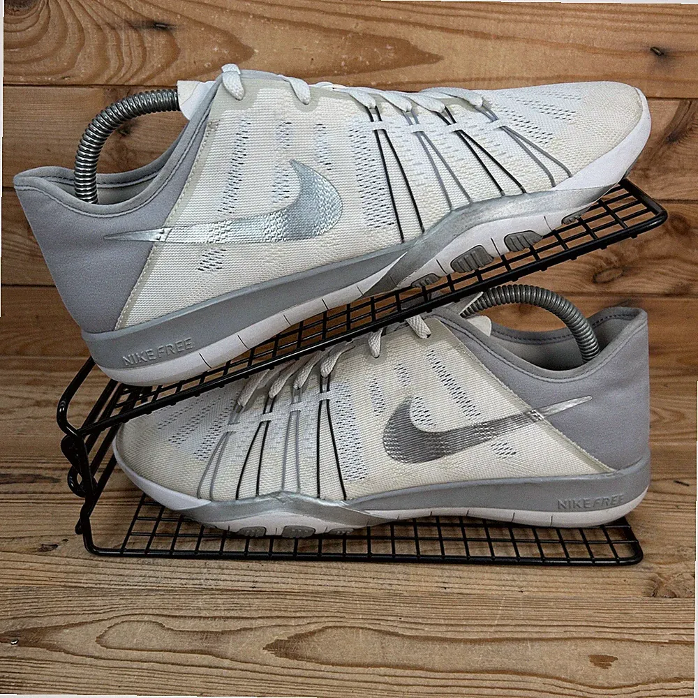 Nike Turnschuhe Damen UK 6,5 Free TR 6 weiß silber Mesh minimal Fitness Laufschuhe