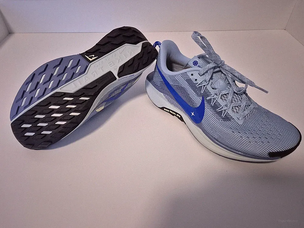 Nike W Reactx Pegasus Trail 5 Laufschuhe - Größe 38,5 - Artikelnummer DV3865 403