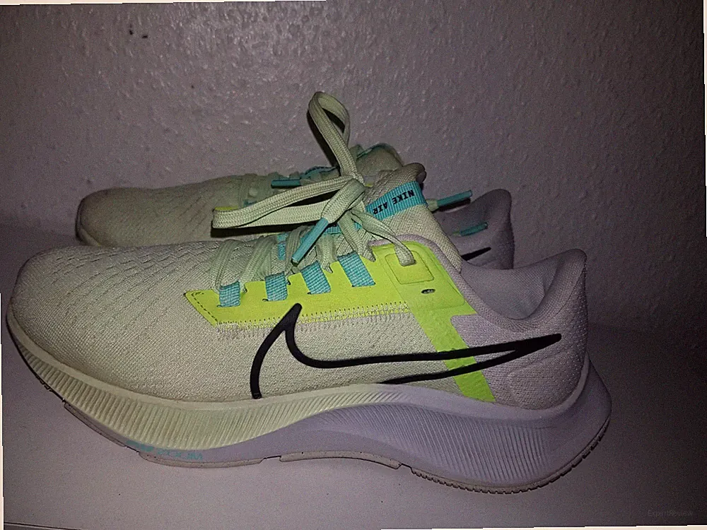 Nike Zoom Pegasus Damen Laufschuhe Grösse 38