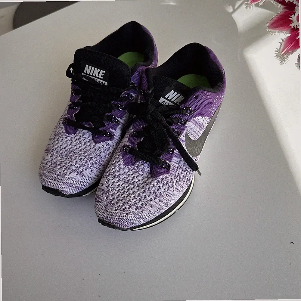 NIKE ZOOM Sport Schuhe Turnschuhe Laufschuhe NEU Damen Gr. 38 / US 7