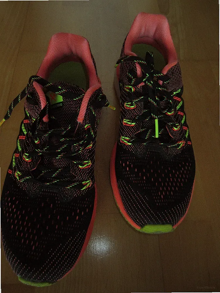 Nike Zoom Vomero 10 Sneaker Laufschuhe Gr 39 schwarz neonorange wenig getragen