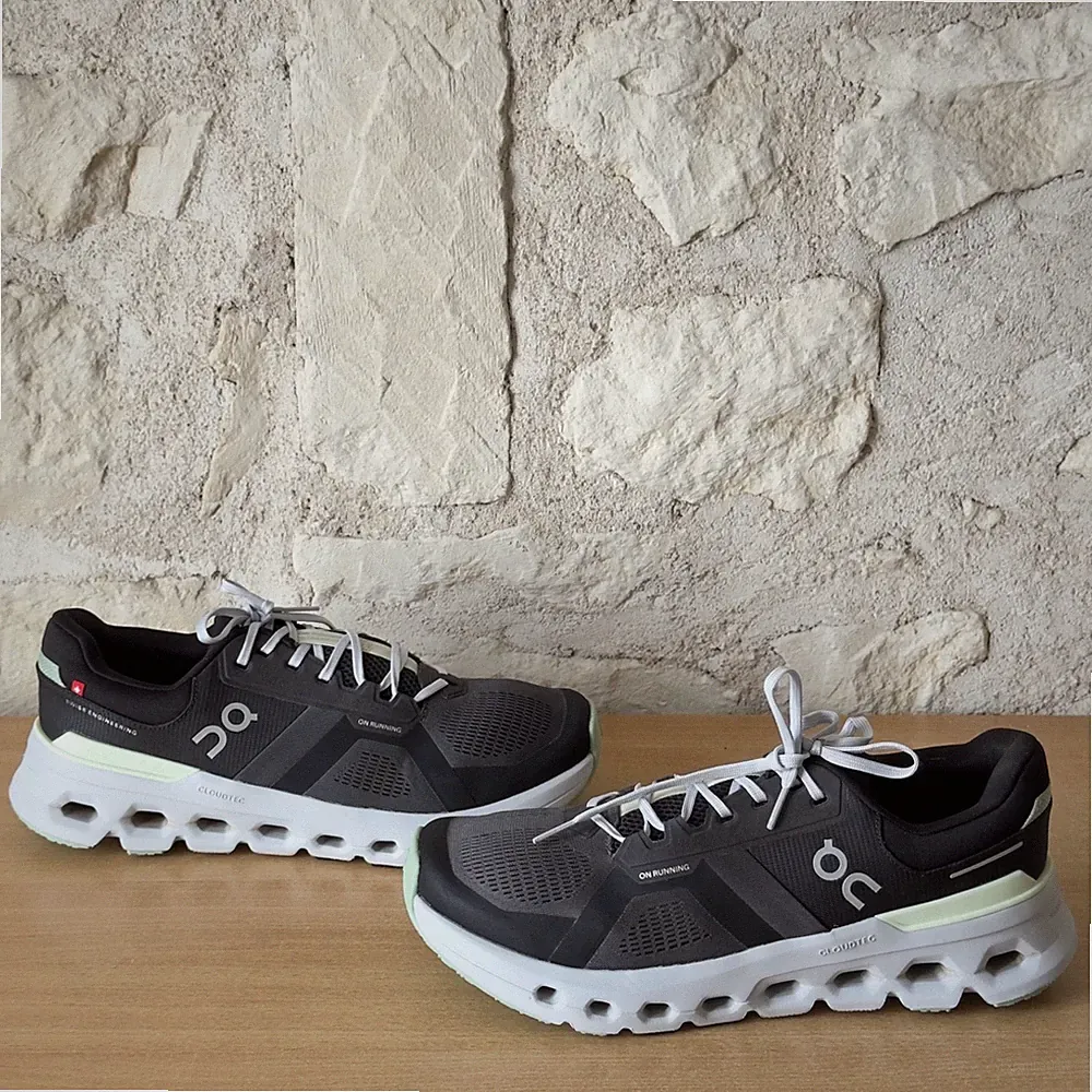 43 Bahnlaufschuhe