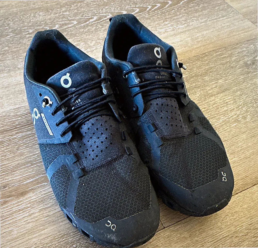 On Cloud Damen Laufschuhe Schwarz Mesh Low Top Schnürung EU 39 UK 6 W8