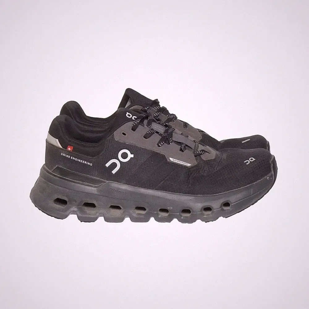 On Cloud, Laufschuhe, Größe: 38, model: cloudrunner, Schwarz/Grau, Damen #Hx7