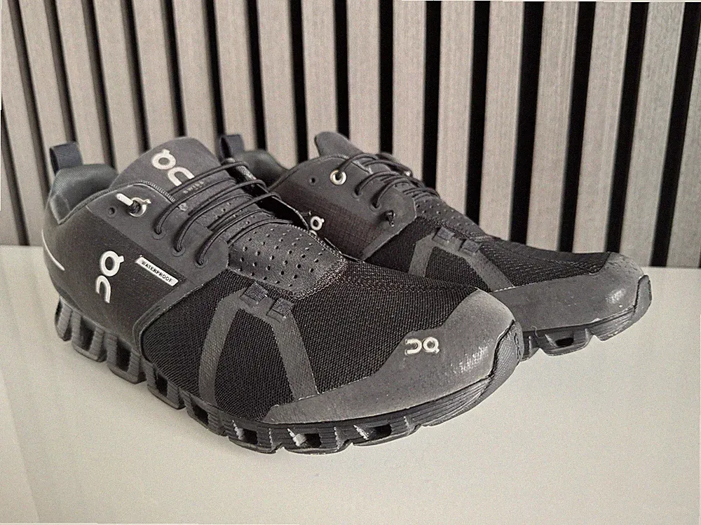 On Cloud Waterproof Herren Laufschuhe wasserdicht schwarz EU 47 US 12 UK 11,5