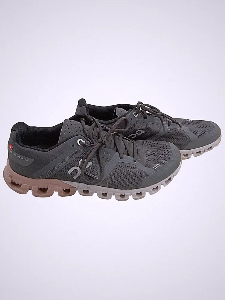 On Cloudflyer Damen Laufschuhe Gr. 36.5 Grau Sportschuhe Running