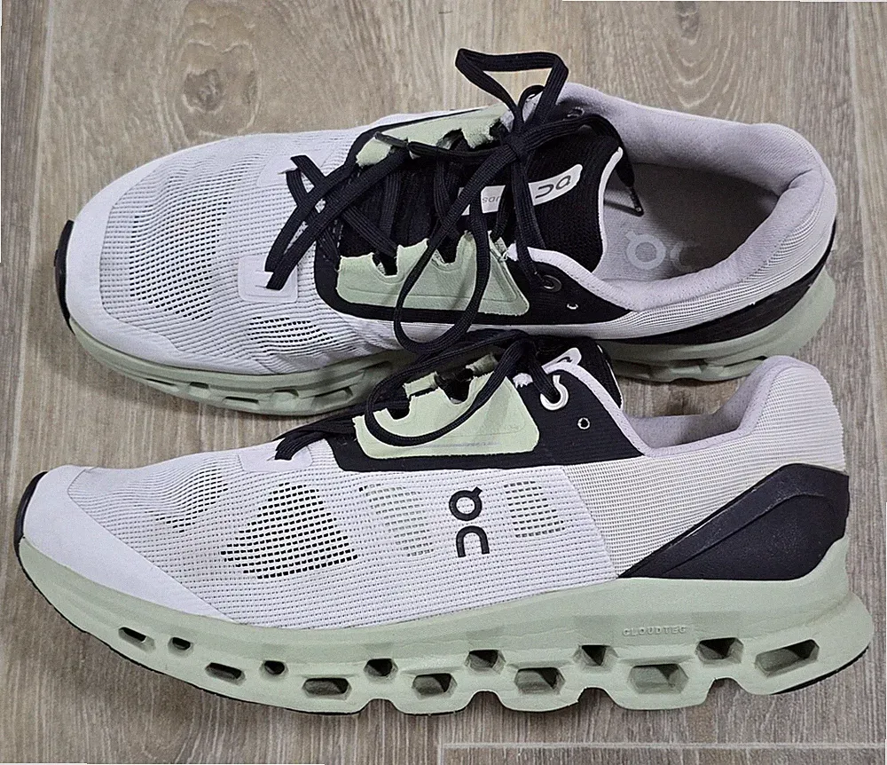 On Cloudstratus 2 Damen Laufschuhe Gr.42,5 Guter Zustand Uvp 179€