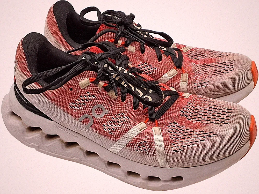 On Cloudsurfer Damen Laufschuhe Sportschuhe Gr. 38,5 Rot Grau