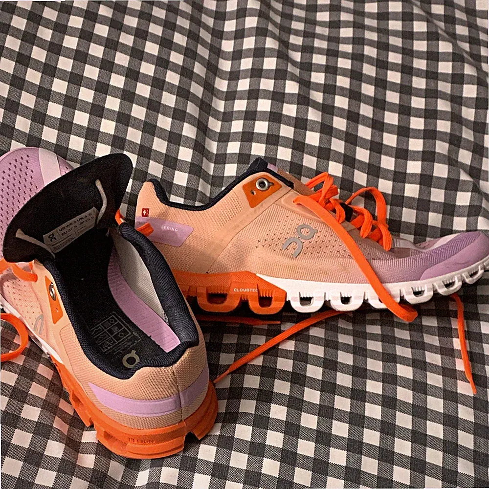 On Cloudventure Damen Laufschuhe Sneaker Mesh Rosa/Orange/Lila EU 37,5 US 6,5