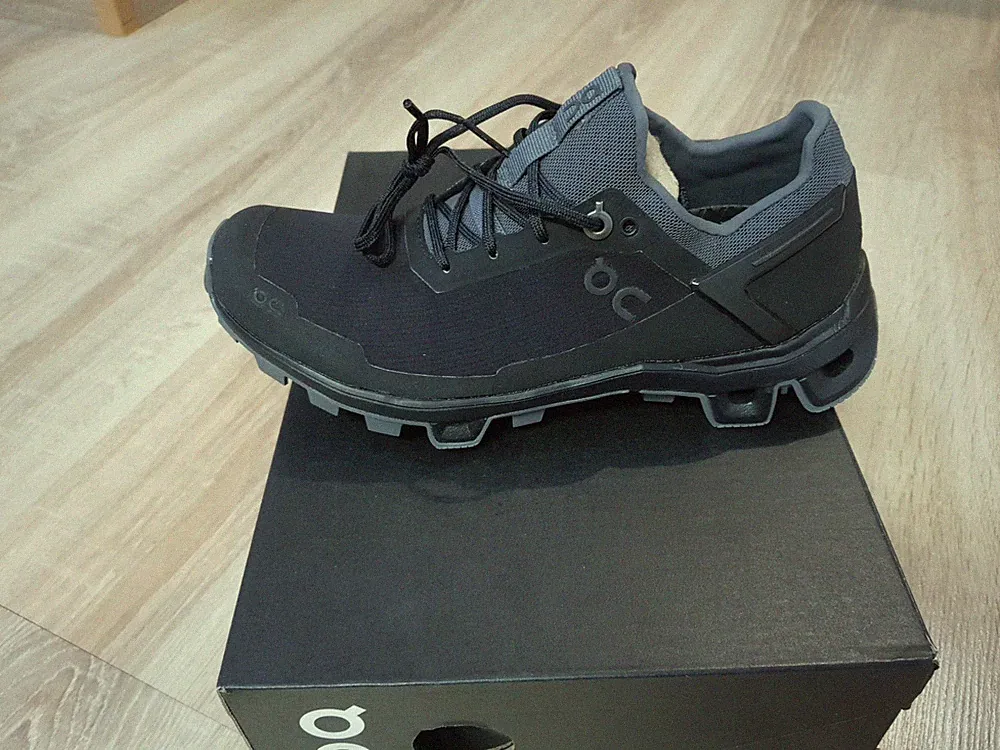 On Cloudventure Peak Damen Laufschuh Black/Rock Gr. 36,5 - Neu + OVP - 159,95€