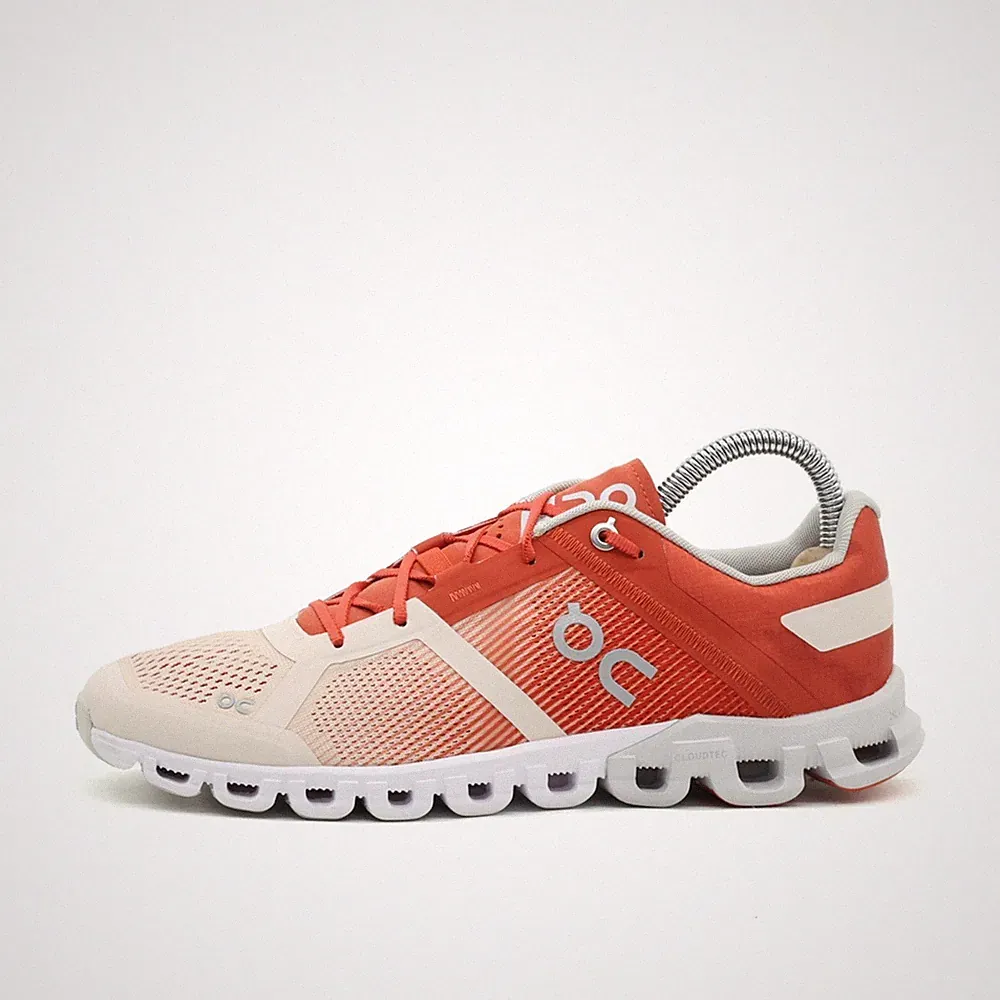 On Damen Cloud Schuhe EU 40.5 Orange Weiß W9 Mesh Niedrig Atmungsaktiv