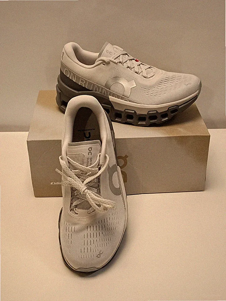 On Running Cloudmonster 2 Damen Laufschuhe Frost Rock Größe EU 38 US 7 NEU