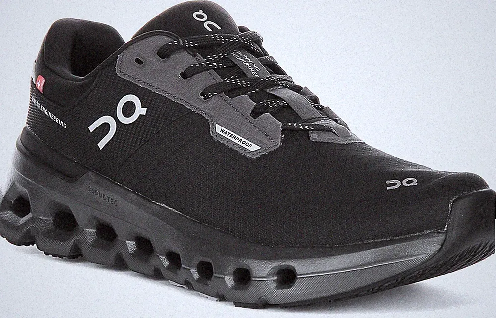 On Running Cloudrunner 2 Wasserdichte Damen Laufschuhe In Schwarz Größe UK 3-8